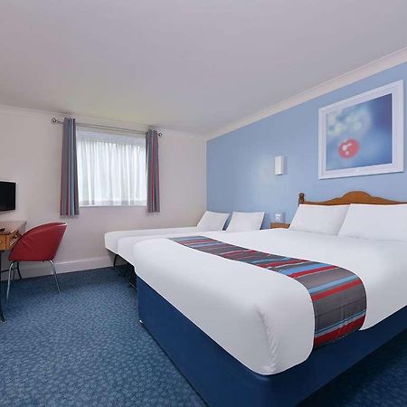 Travelodge Plymouth Roborough Bilik gambar