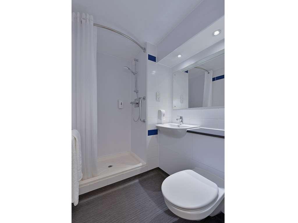 Travelodge Plymouth Roborough Bilik gambar