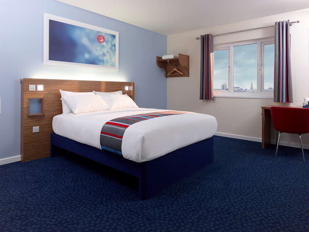 Travelodge Plymouth Roborough Bilik gambar