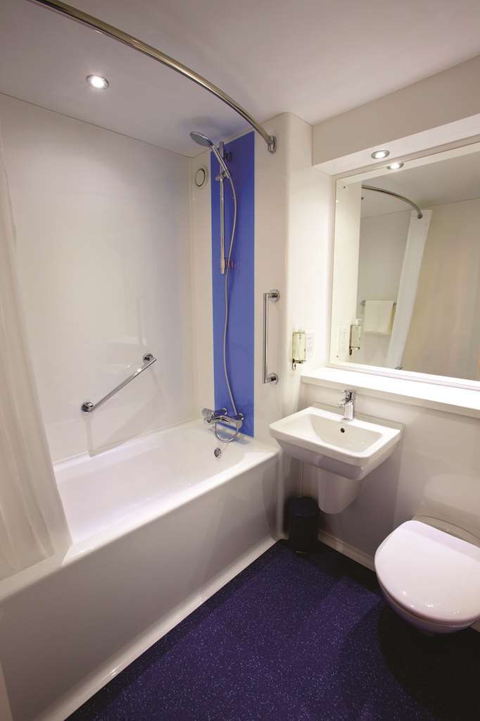 Travelodge Plymouth Roborough Bilik gambar