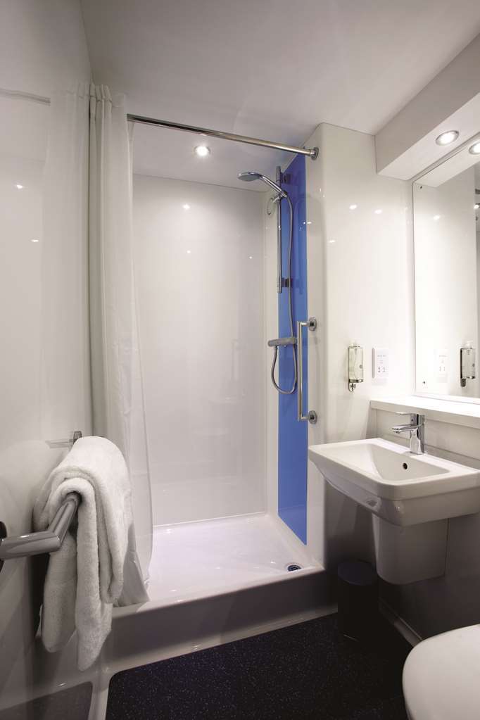 Travelodge Plymouth Roborough Bilik gambar