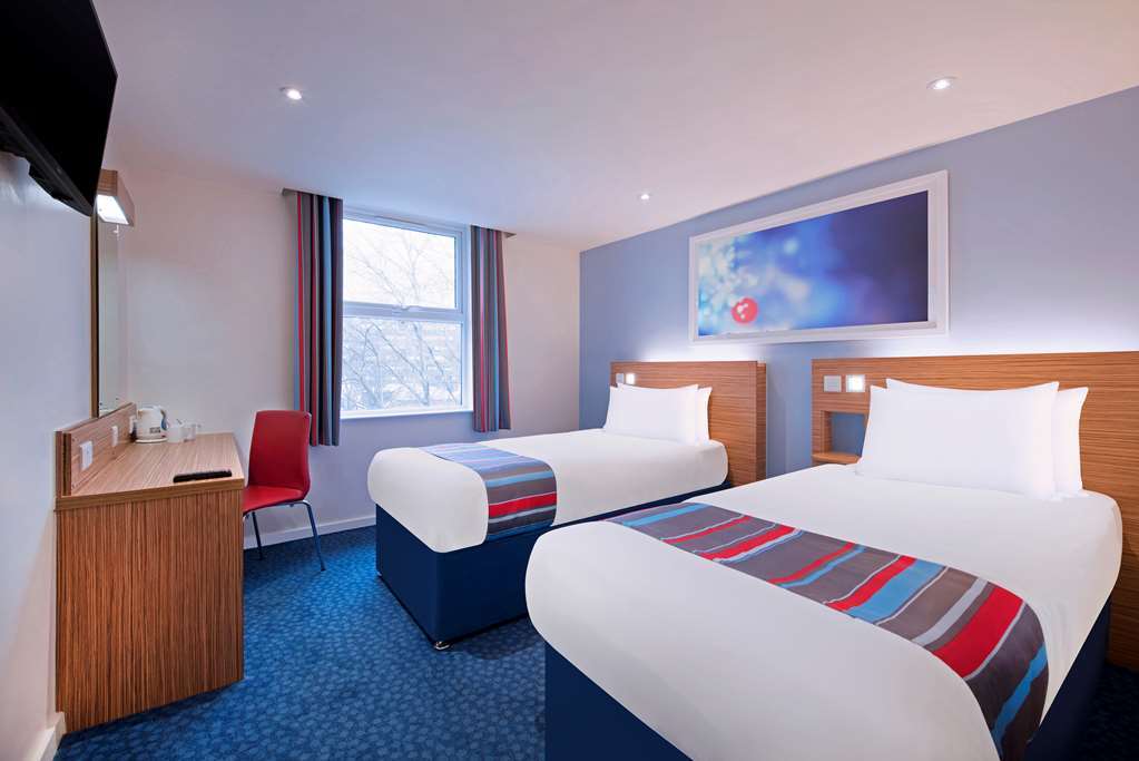 Travelodge Plymouth Roborough Bilik gambar